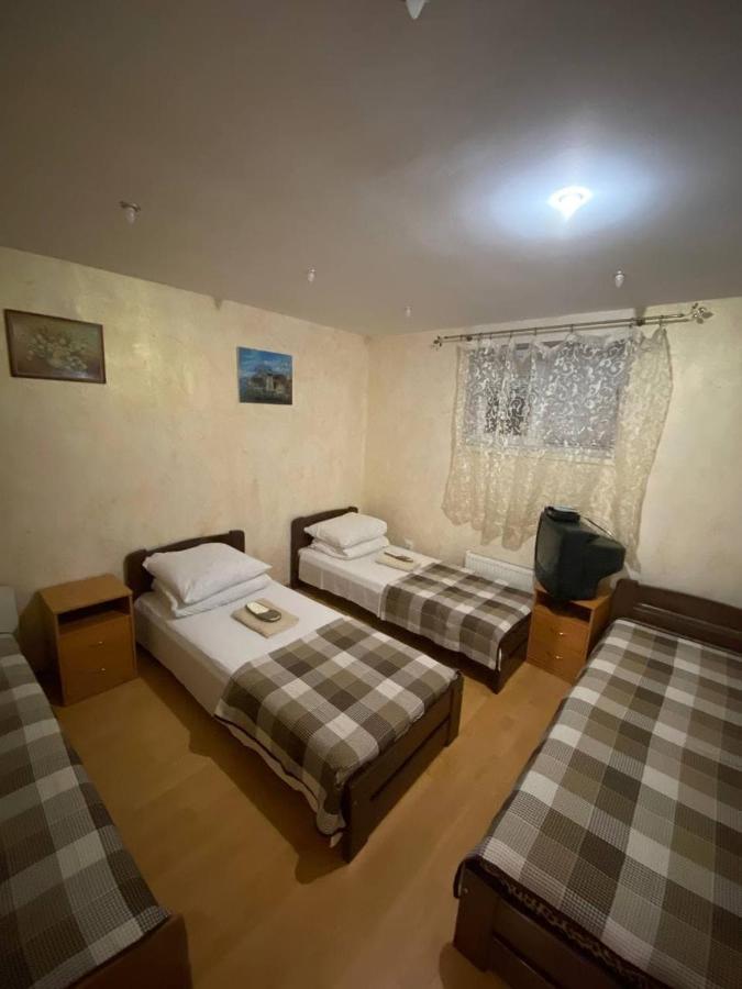 Inn Khlibodarskiy Khlibodarske Bagian luar foto