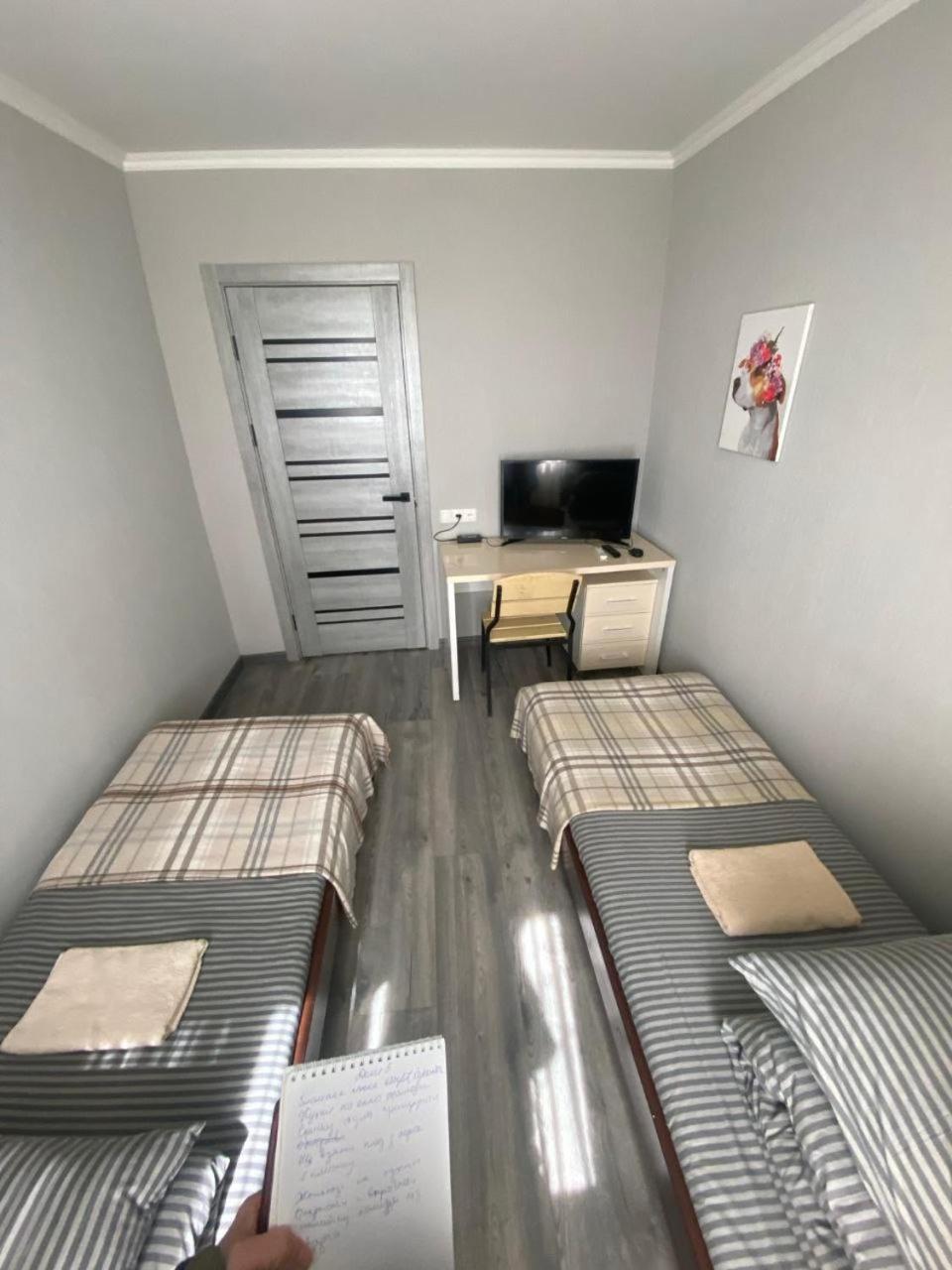 Inn Khlibodarskiy Khlibodarske Bagian luar foto